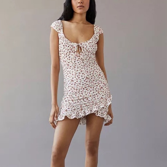 NEW Urban Outfitters White Floral Mini Dress Eve Ditsy Ruffle Dress Size Large - Picture 1 of 8